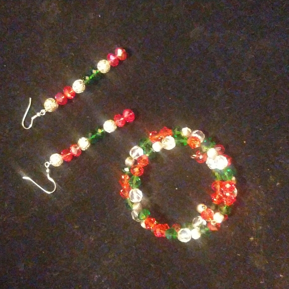 Handmade Jewerly Christmas Bracelet & Earing Set Red & Green Crystal wit Silver - Picture 7 of 7